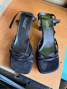 Vintage Mudd Amby Black Satin Strappy Block Heel Sandals Y2K Women's Size 9.5M